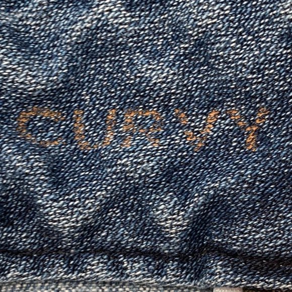 Eddie Bauer Petite Curvy Fit Capri Jeans - 6P - Picture 6 of 9